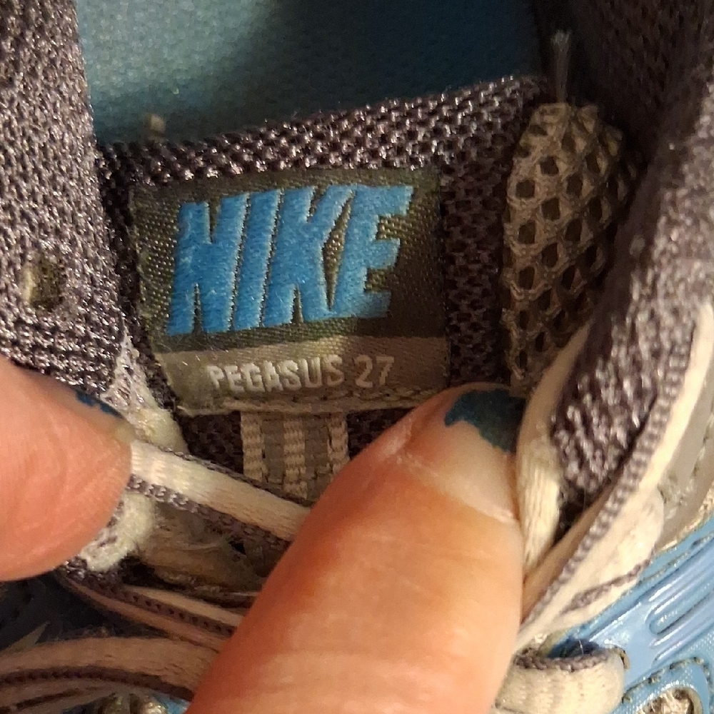 Nike Kids Sneakers in Light Blue and Gray Mesh - Picture 2 of 12